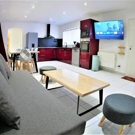 Le Salsero T4 De 93m2 En Centre Avec Billard Clim Prime Video Wifi Fibre Apartment Nîmes