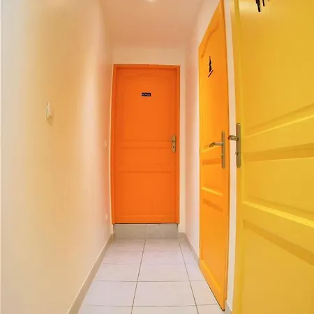 Le Salsero T4 De 93m2 En Centre Avec Billard Clim Prime Video Wifi Fibre *